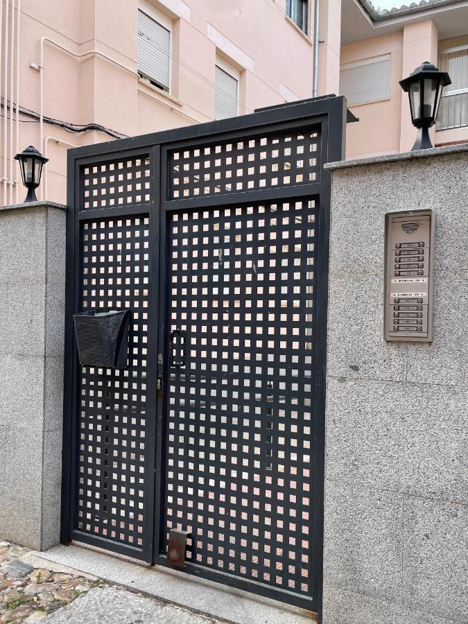 Vut Las Almenas Ávila Luaran gambar