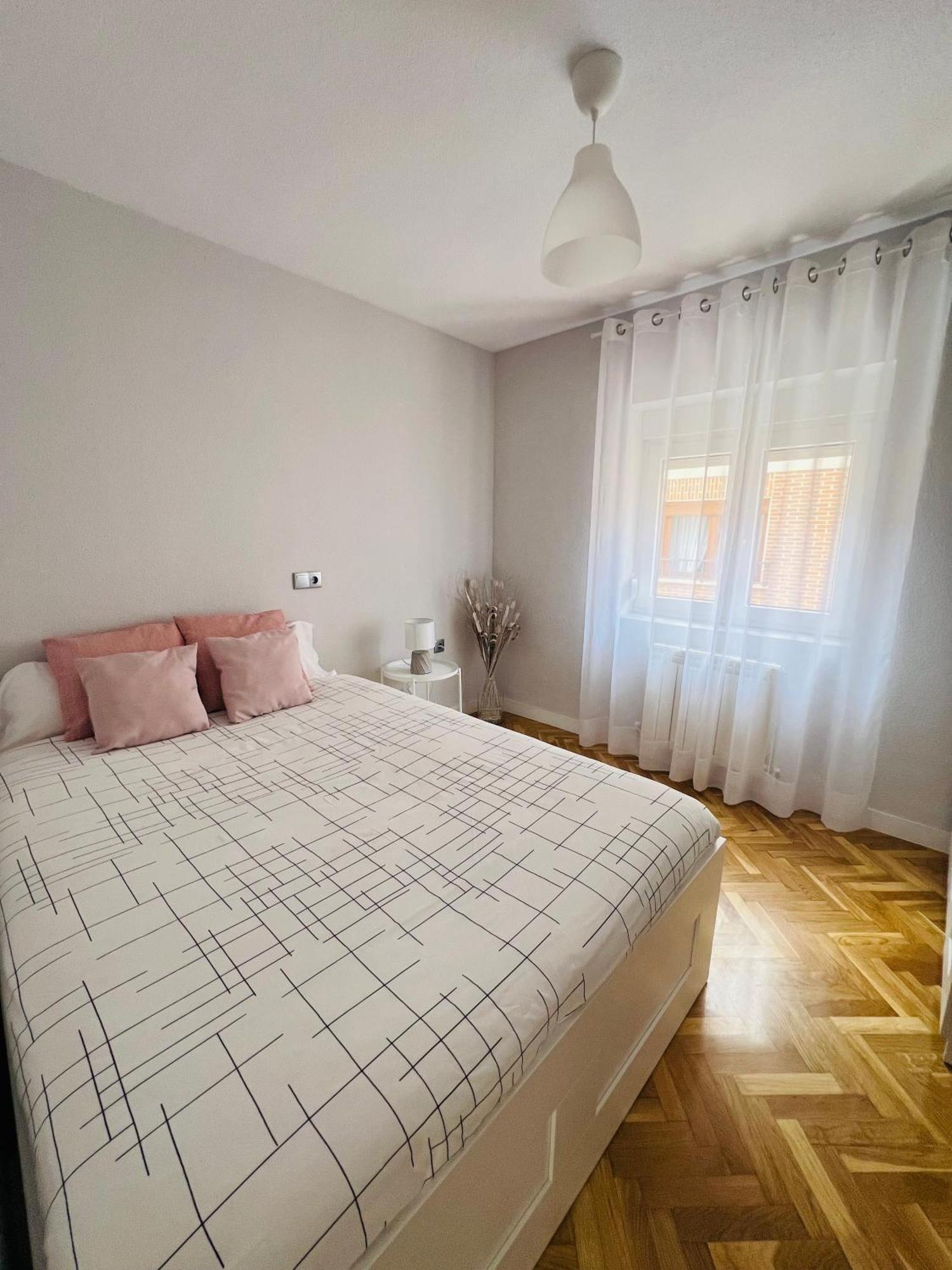 Vut Las Almenas Ávila Luaran gambar